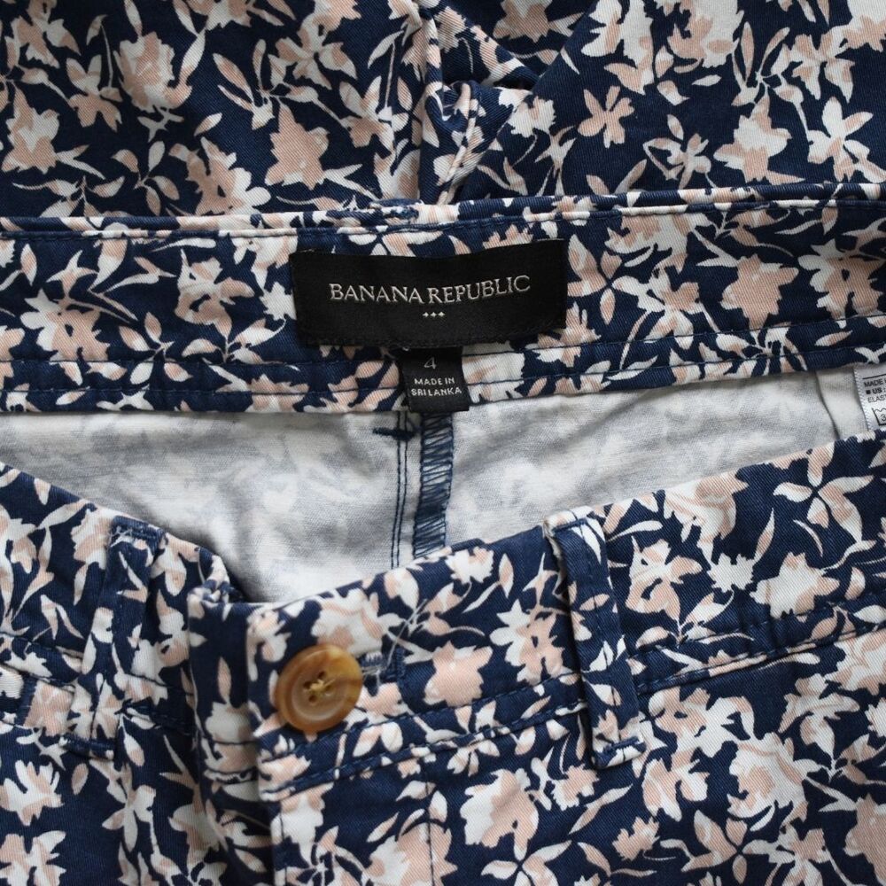 BANANA REPUBLIC Floral Print Shorts Size 4 - Picture 4 of 7